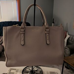 Kate Spade Womans Leather Tote Bag in Taupe - Stylish Everyday Carry Crossbody
